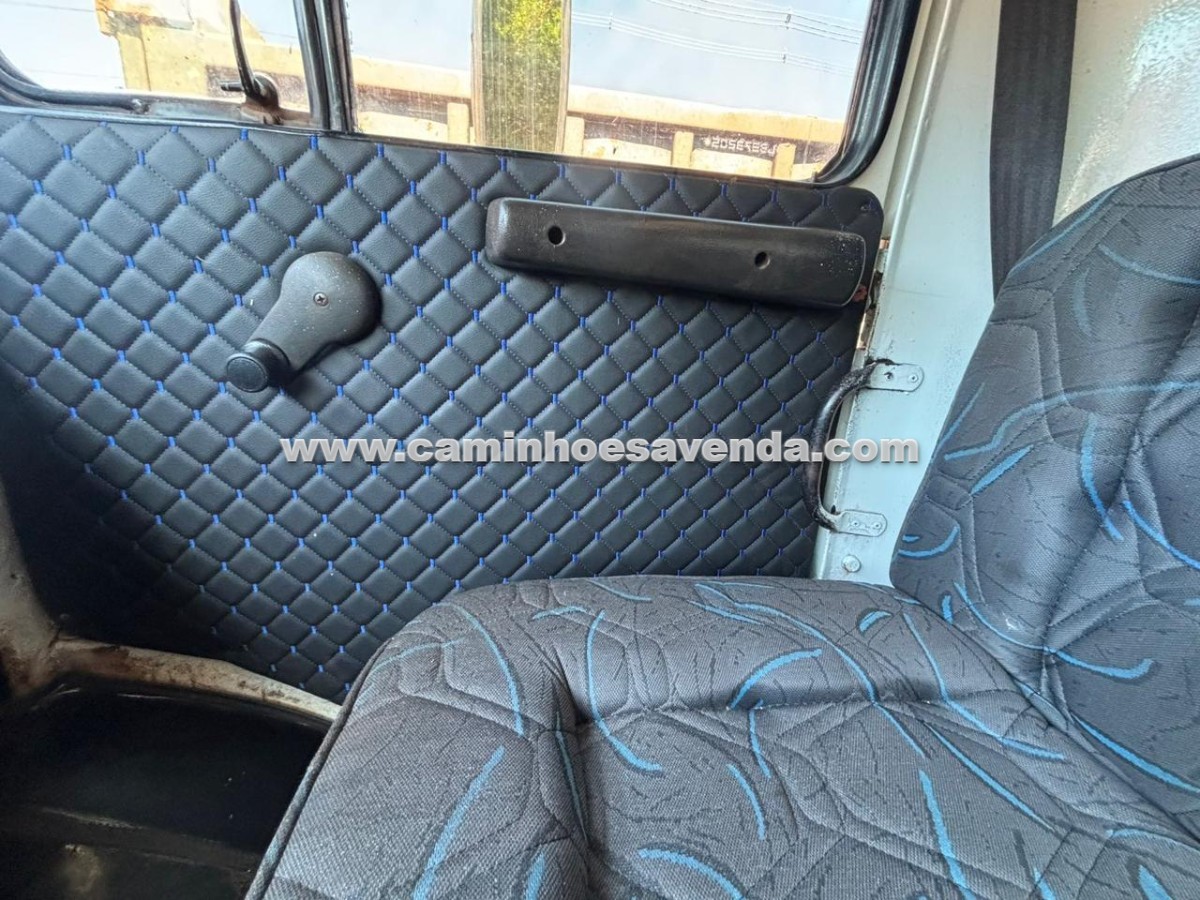 Mercedes-Benz 2217 - foto 3