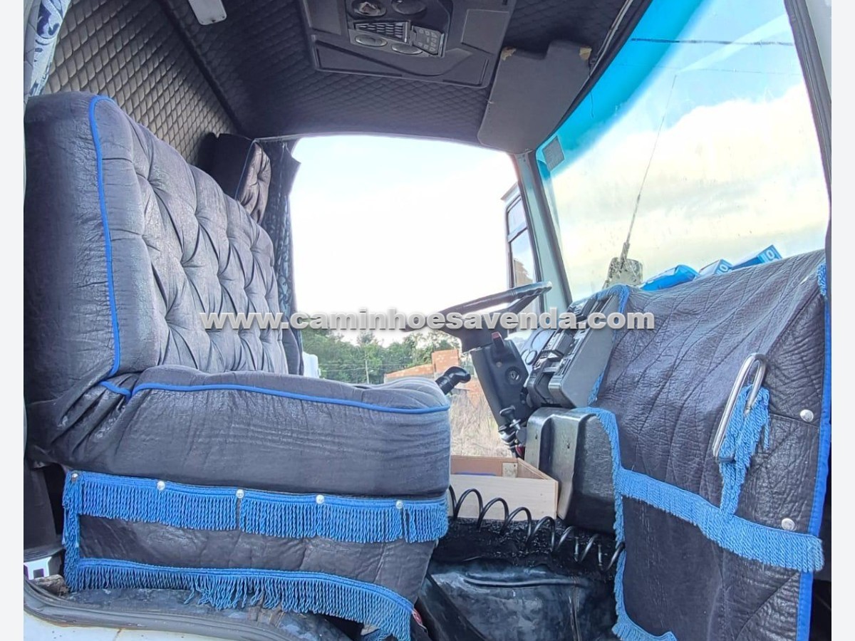 Ford 2422 - foto 3